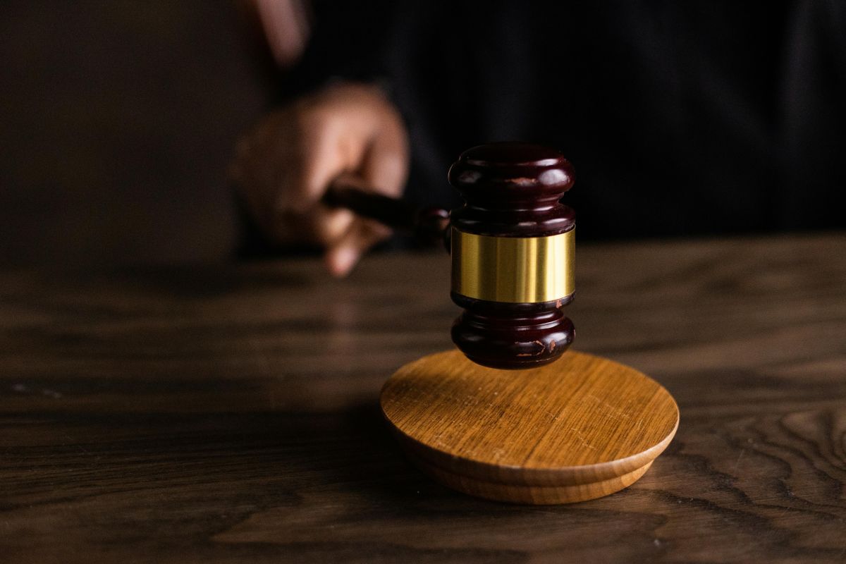 Cómo defenderte de una querella criminal en Barcelona